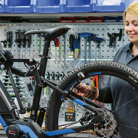 Mécanicienne vélo Bosch